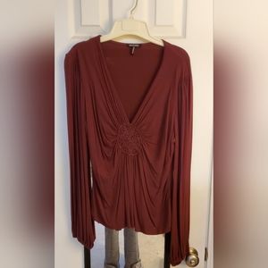 Daisy Fuentes Bordeaux blouse